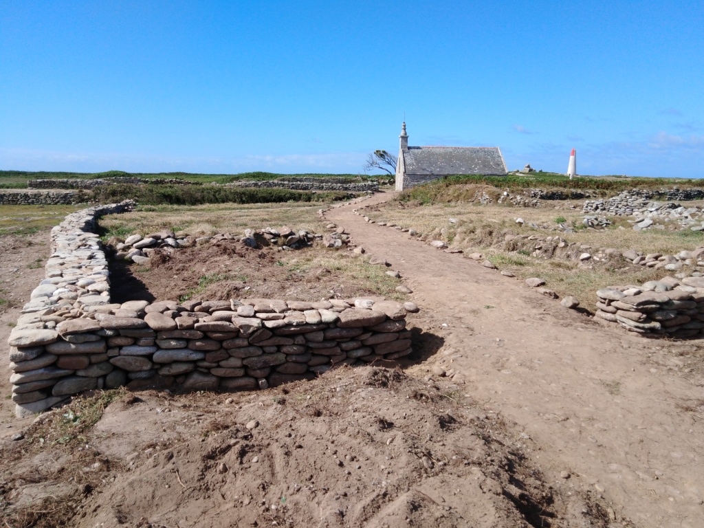 Chantier d’entretien et de restauration du patrimoine de l’île de Sein